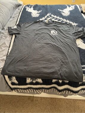 Men's Short Sleeve Gray Logo Tee